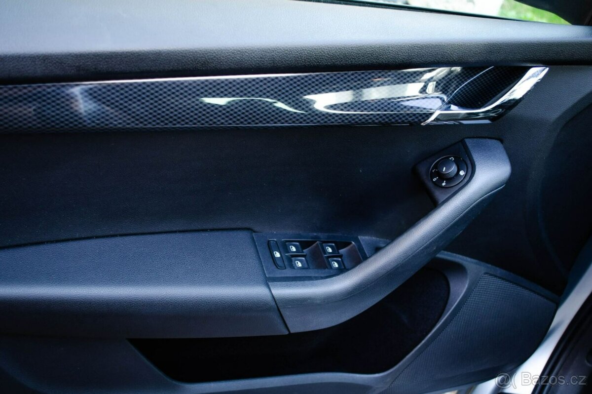 Škoda Octavia 3 Combi 2.0 TDI DPF RS DSG - 9