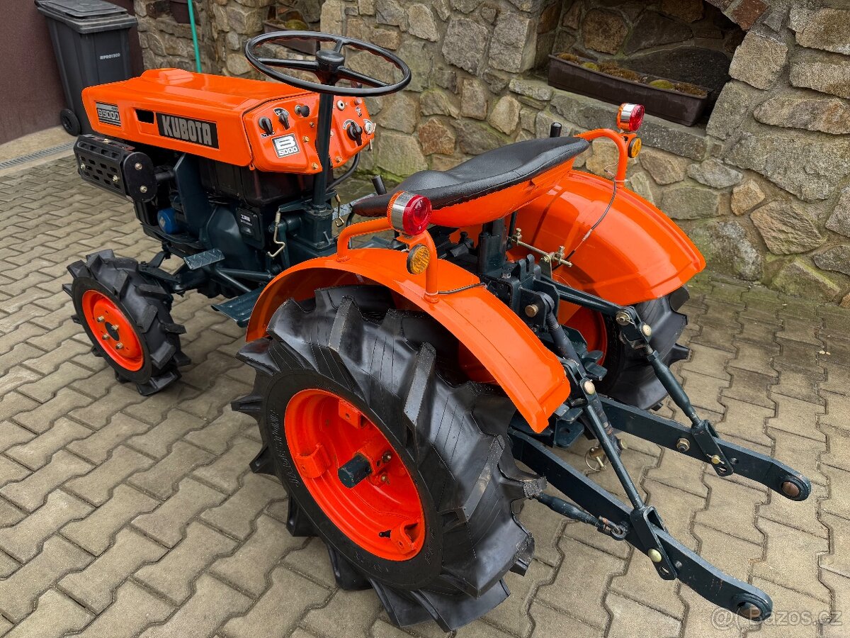 malotraktor Kubota B5000 - 9