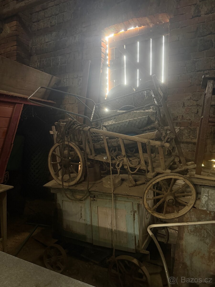 Nábytek a zemědělské stroje - 9