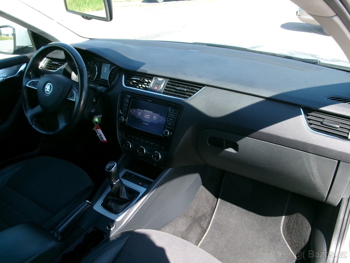 PRODÁM Škoda Octavia 1.4 TSI AC BT NAVI TEMP - 9