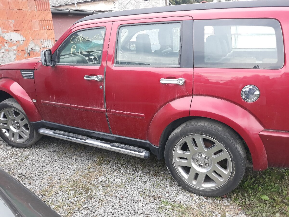 Dodge Nitro - 9