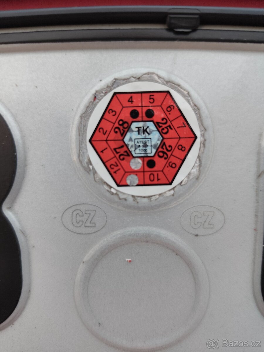 VW NEW BEETLE 1,9 TDI - 66 kW. - 9