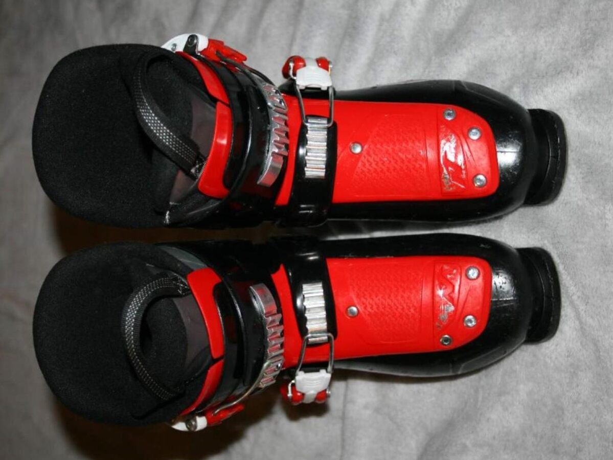 lyže head 97 cm , lyžaky - 9