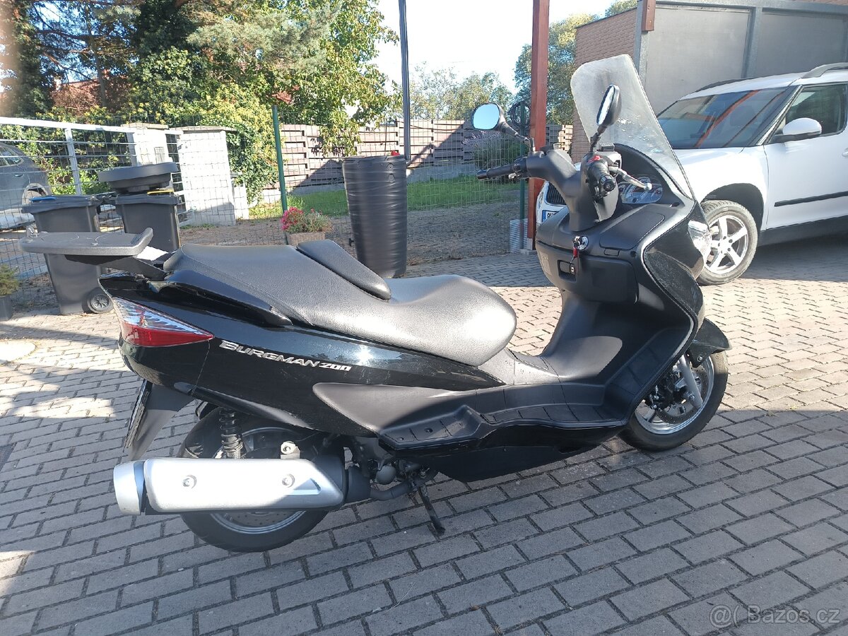 Suzuki Burgman 200 uh - 9