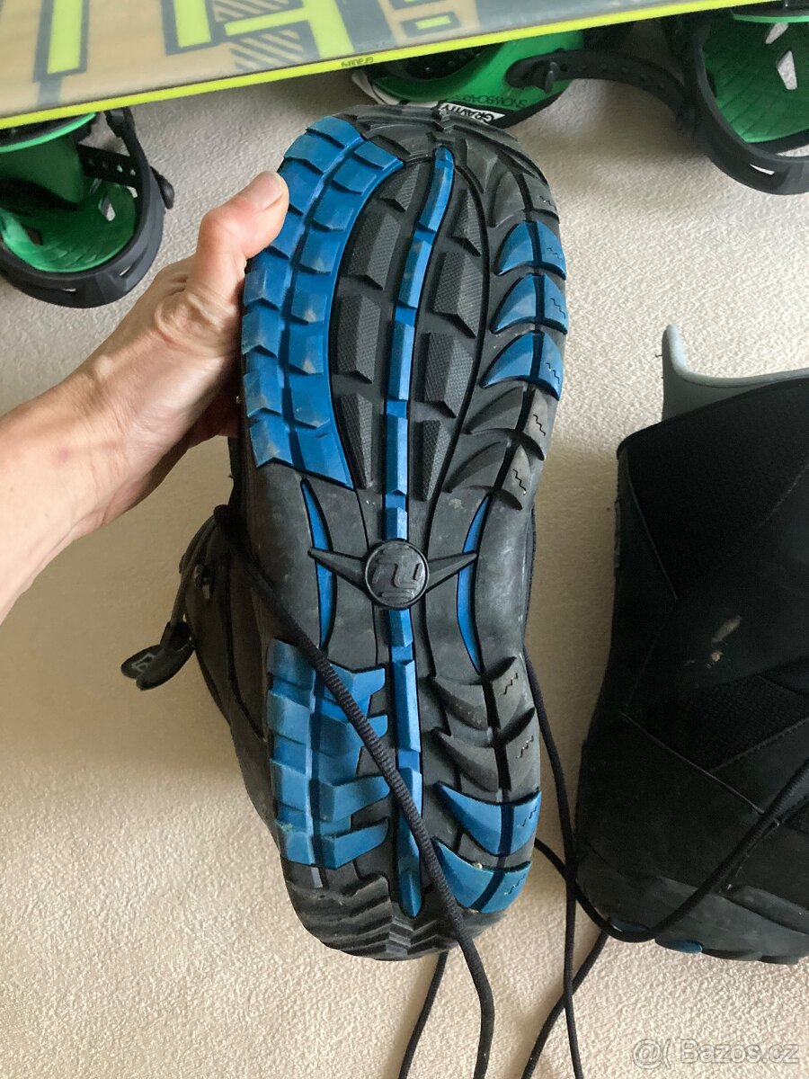 Snowboard Gravity 166W+ vázání Gravity + boty Deeluxe 48 - 9