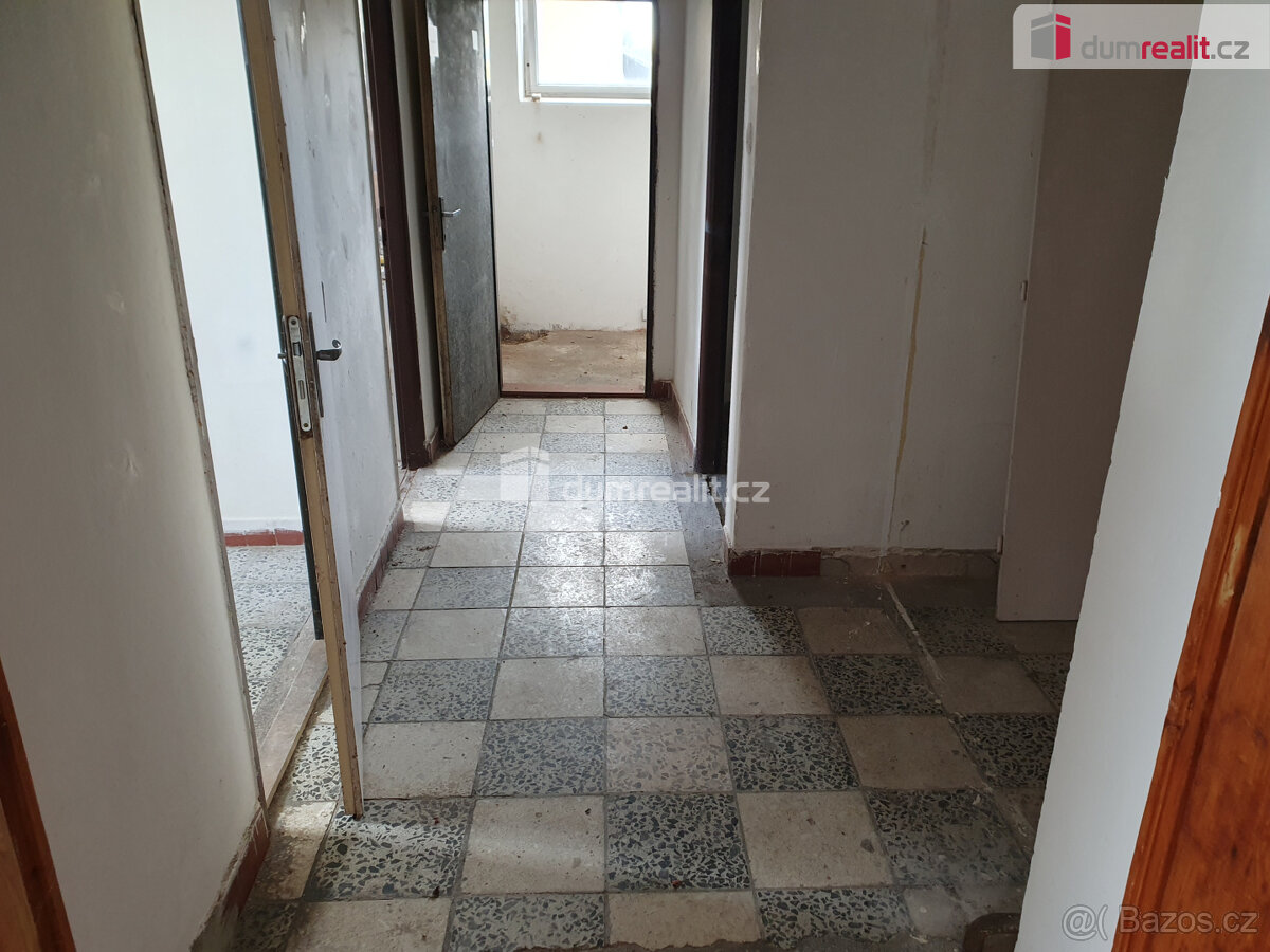 Prodej komerčního objektu, 1230 m2, Markvartice - 9
