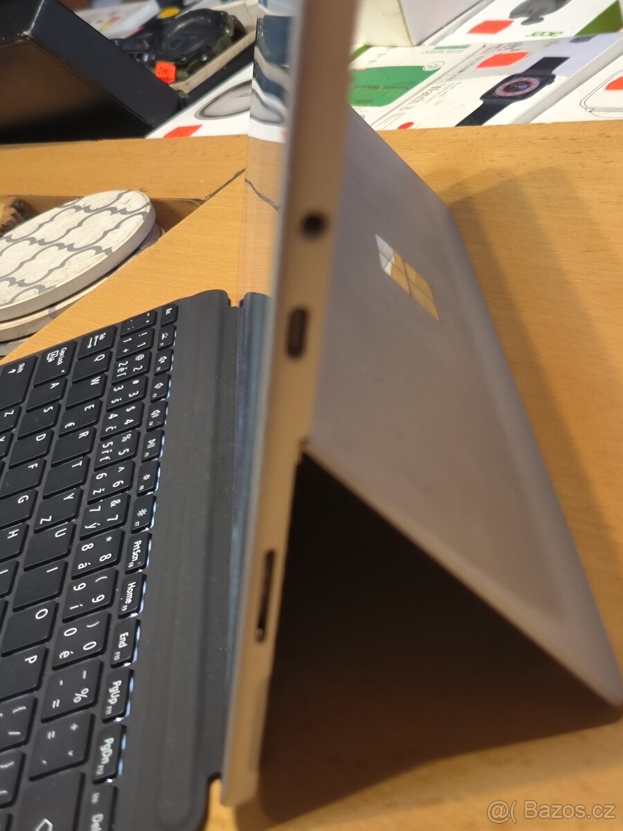 Microsoft Surface Go 3 128 GB - 9