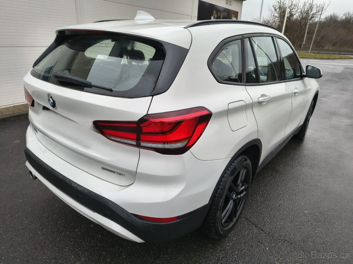 BMW X1 sDrive 18i - 9