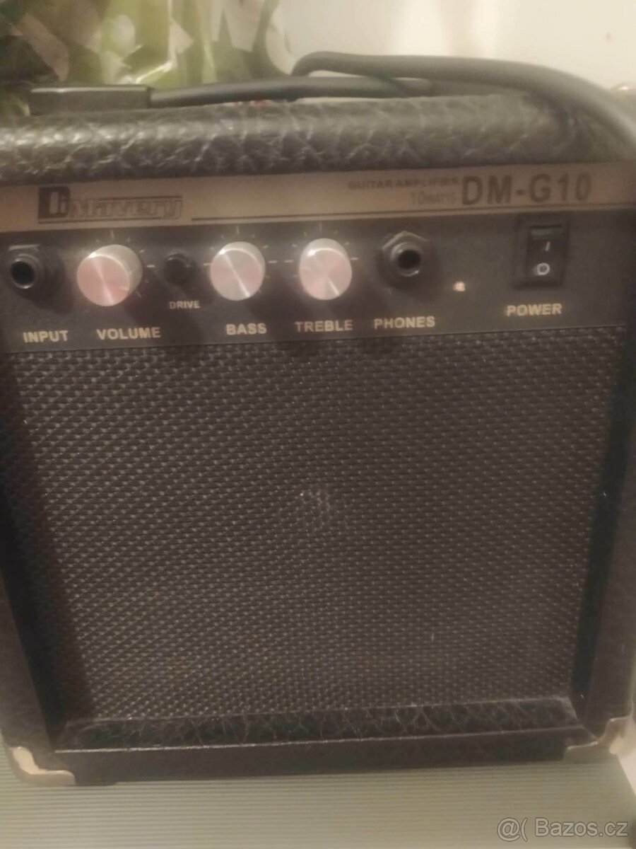 Kytarové kombo a mixážní pult - 9