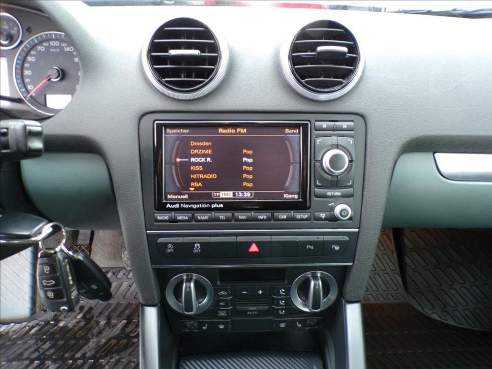 Audi A3 1,6 TDI SPORTBACK,XENONY - 9