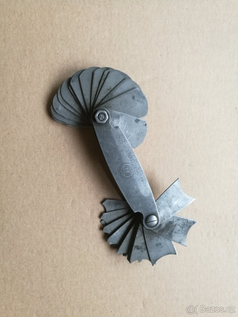 Sklíčidlo,závitník,vrták 19mm,rádiusové měrky - 9