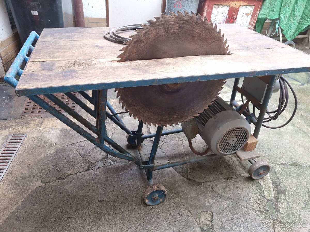 Prodám stolní pilu s kolébkou. - 9
