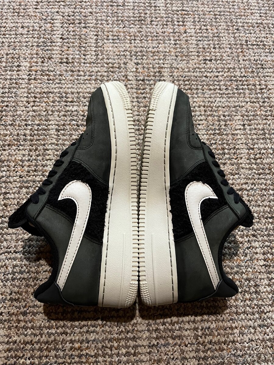 Nike Air force 1 Vel 38,5 - 9