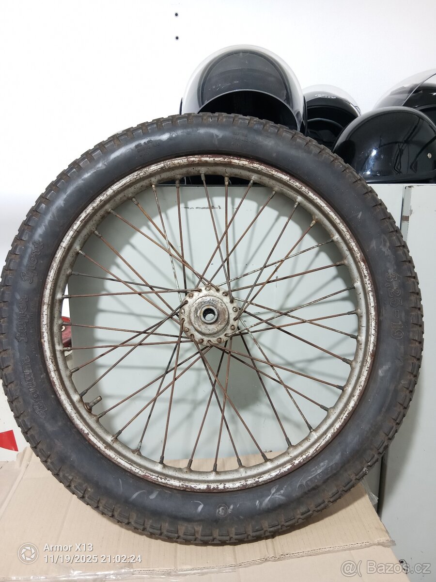 Jawa 250, 350 pérak zadní kolo včetně pláště - 9