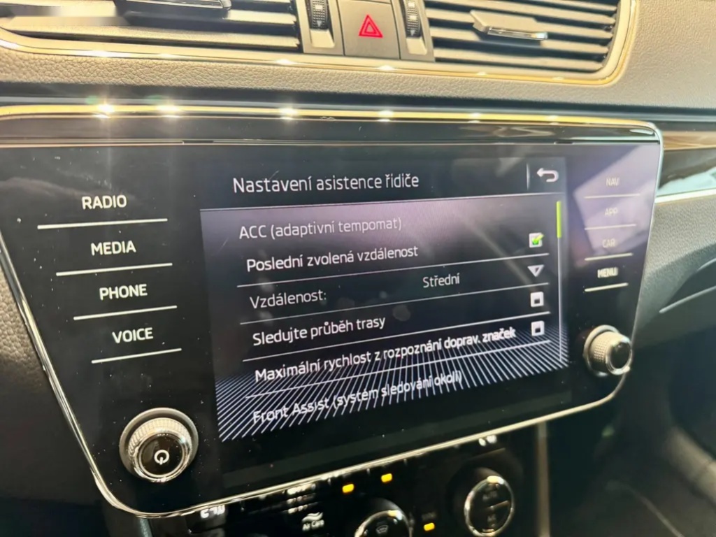 Škoda Superb, 2.0 TDi 140 Kw DSG 4x4 L&K - 9