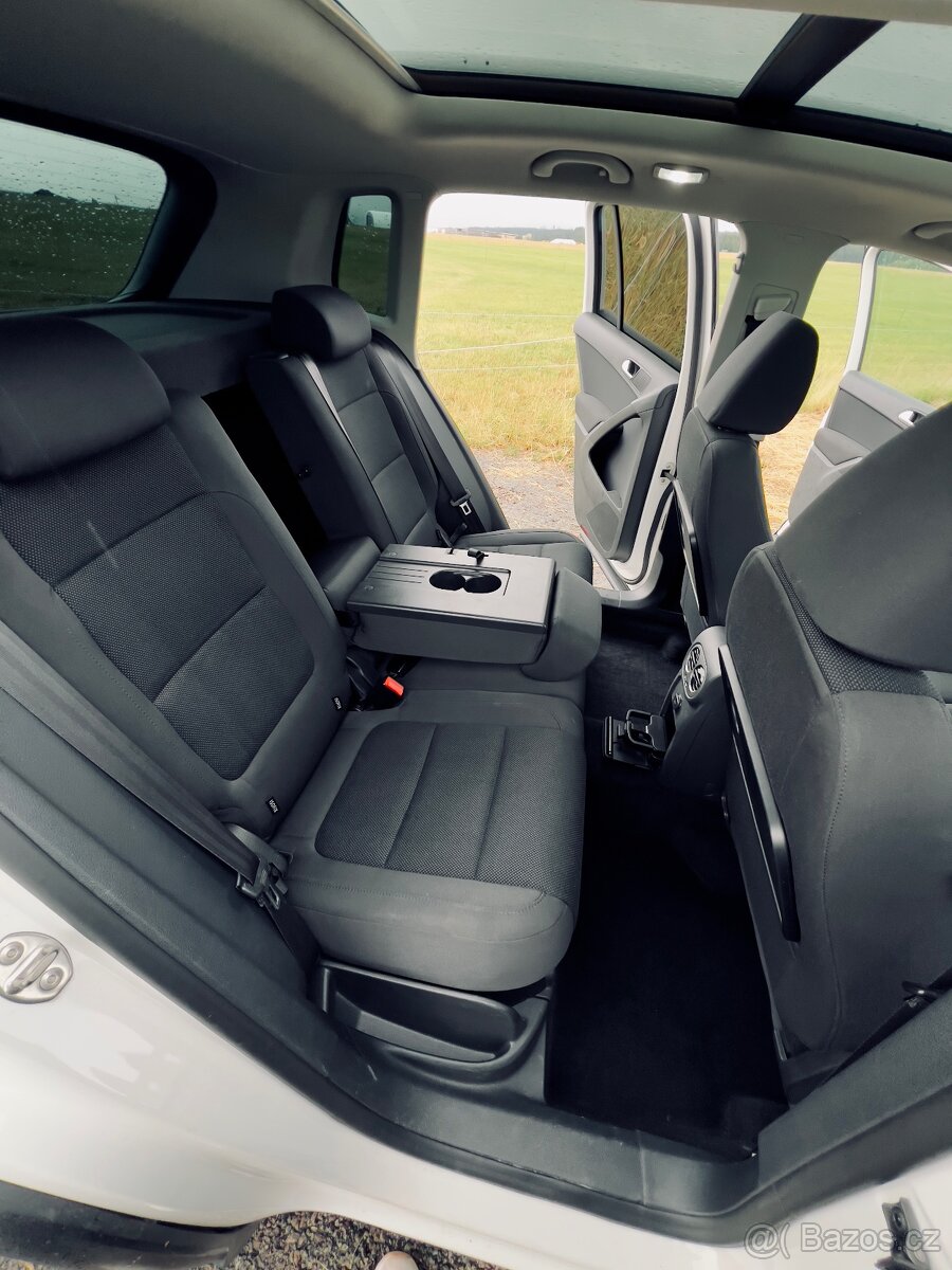 VW Tiguan R-line 4x4 - 9