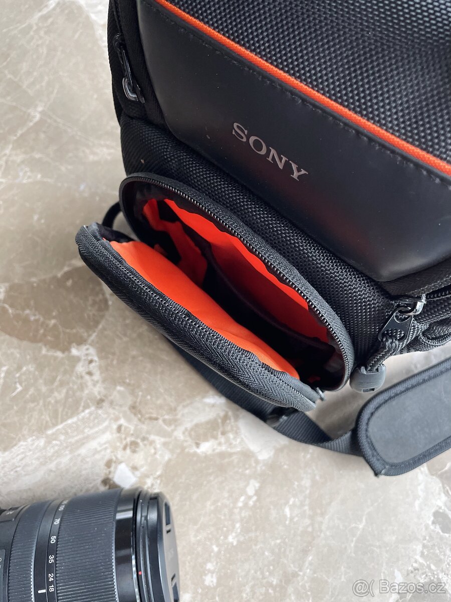 Digitální zrcadlovka Sony SLT-A65 s objektivem - 9