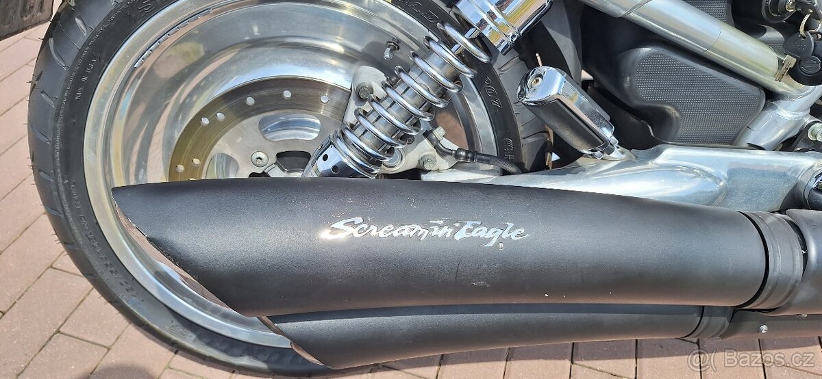 Prodám Harley-Davidson V-Rod - 9