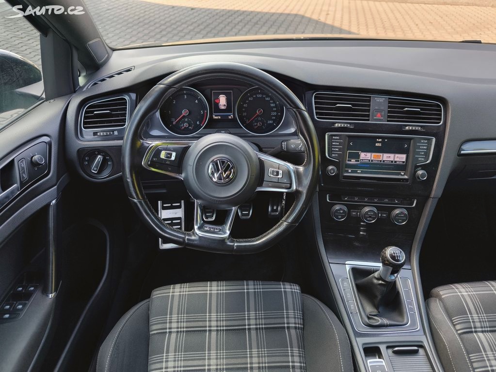 Volkswagen Golf, GTD 2.0 TDi - 9
