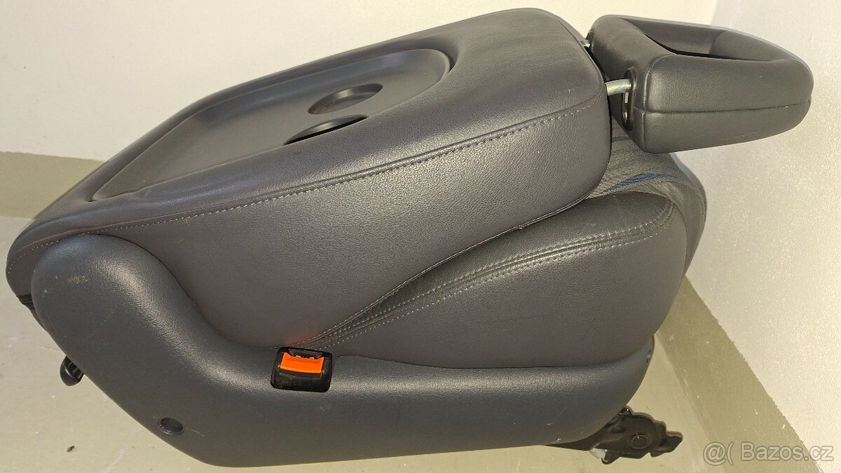Zadní polokožené sedačky SAG - 9