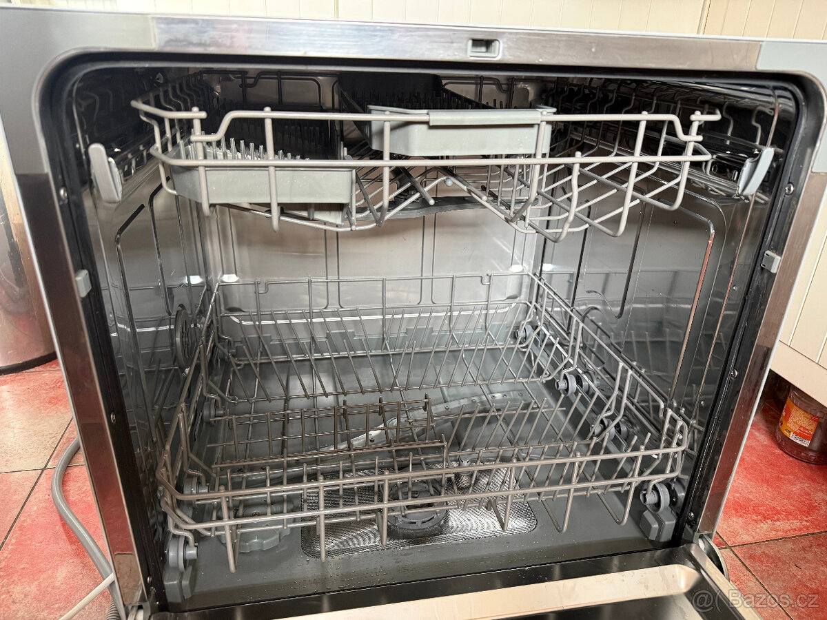 Stolní myčka Candy CDCP 8/E stříbrná - 9