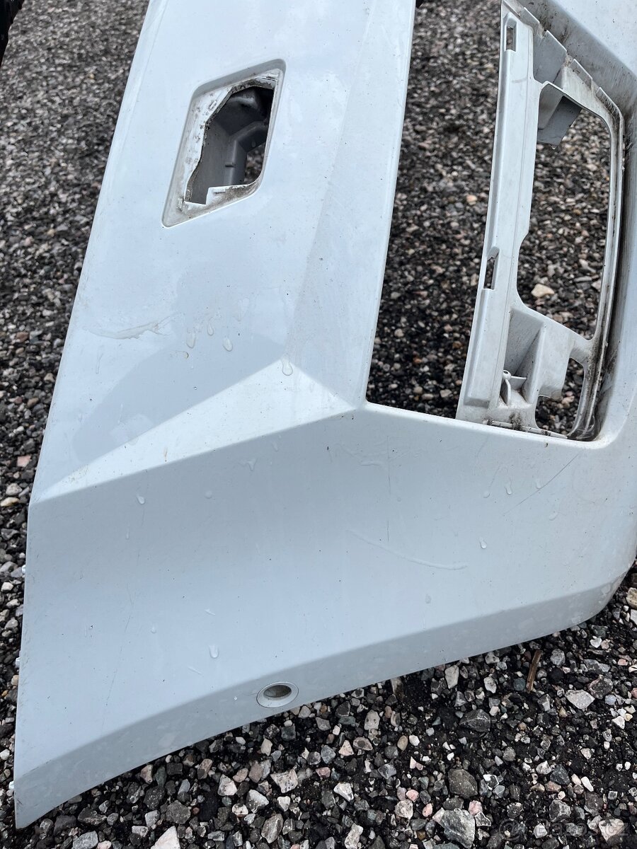 Škoda Octavia 3 RS nárazník - 9