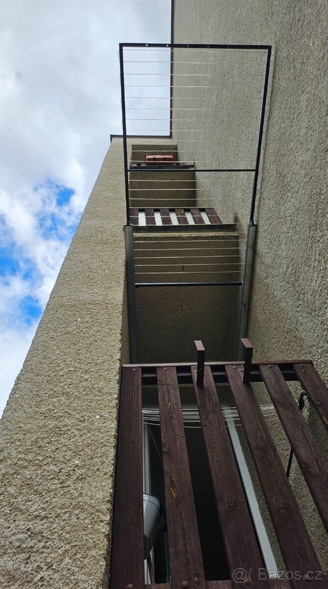 Výsuvný sušák na prádlo - 9