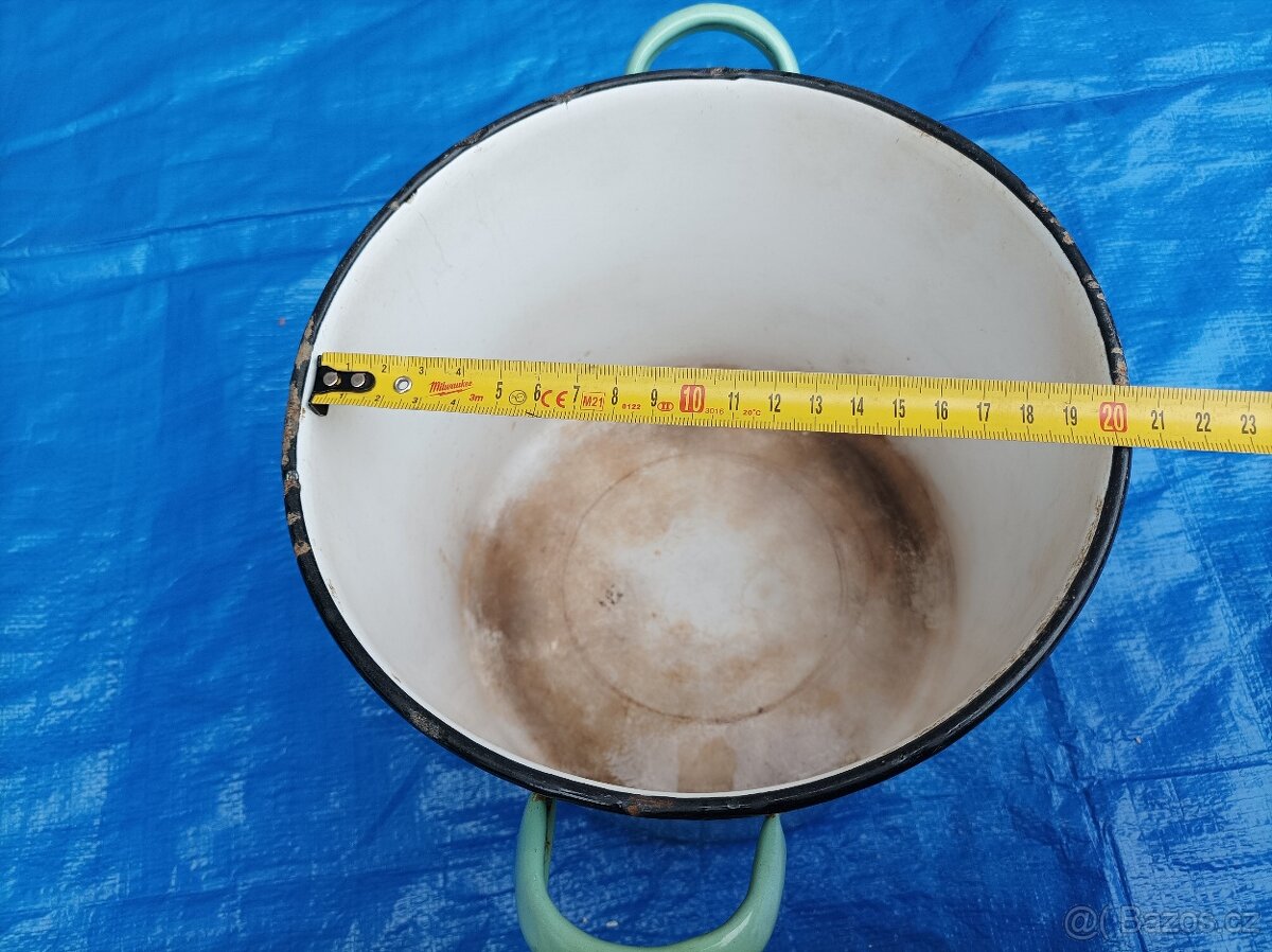 Smaltovaný zelený hrnec, průměr 20 cm - 9
