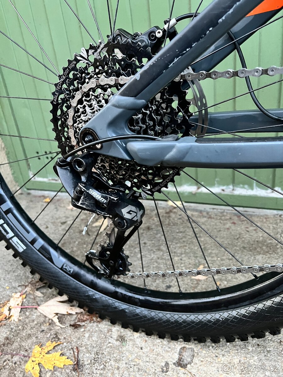 Trailové karbonové kolo Cube Stereo 140 HPC TM 27.5 - 9