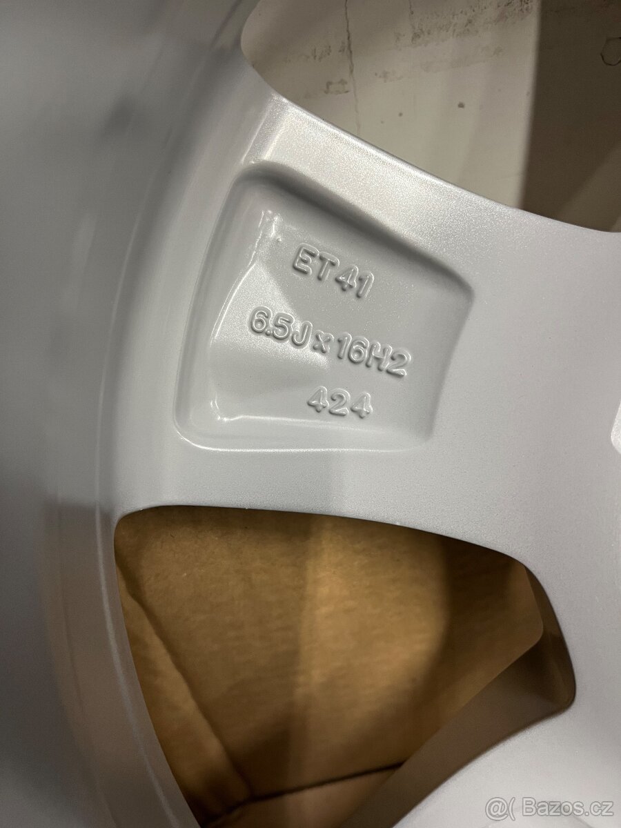 Superb R16 Orion Nová orig. sada - 9