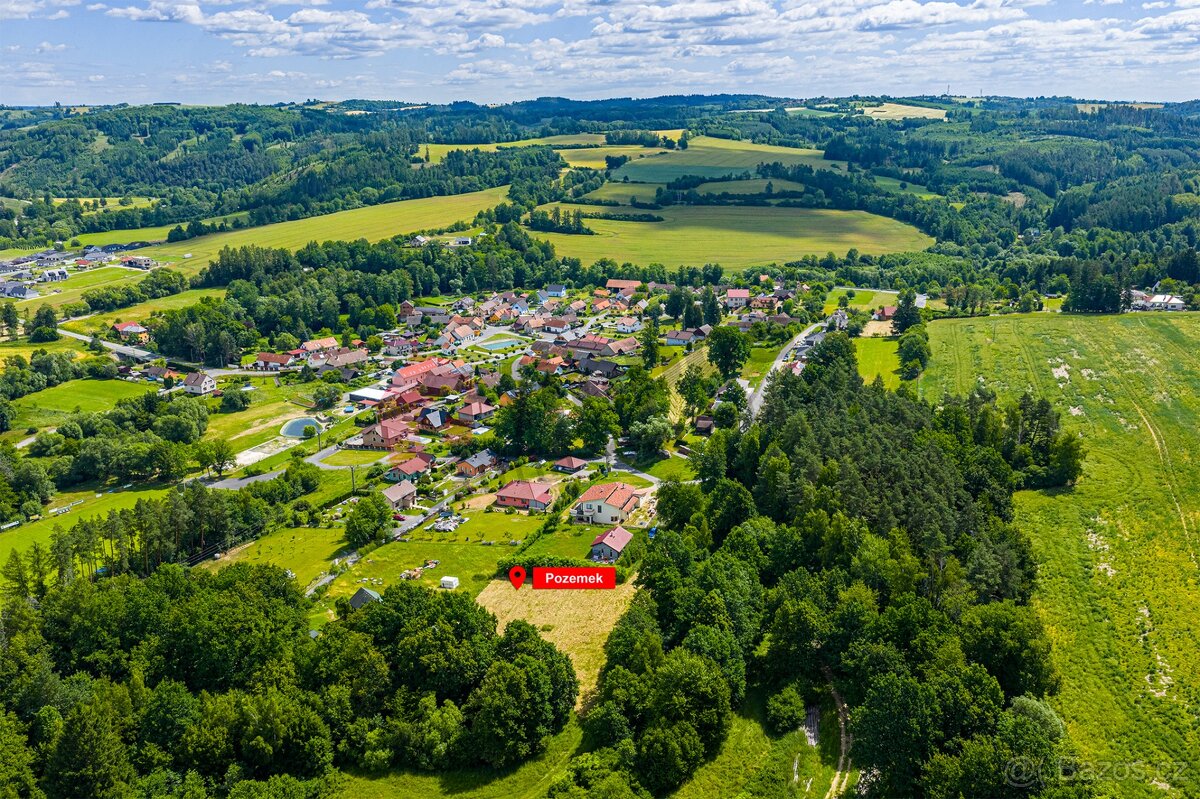 Prodej stavebního pozemku 2 748 m2 , v Libži, okr. Benešov - 9