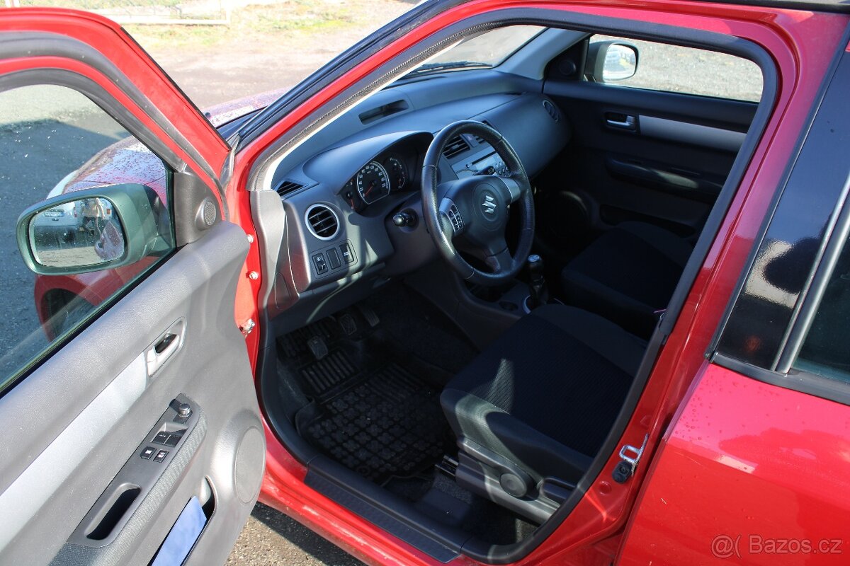 Suzuki Swift, 1,3i 67KW, KLIMA, STK 8/2027, r.v. 2010 - 9