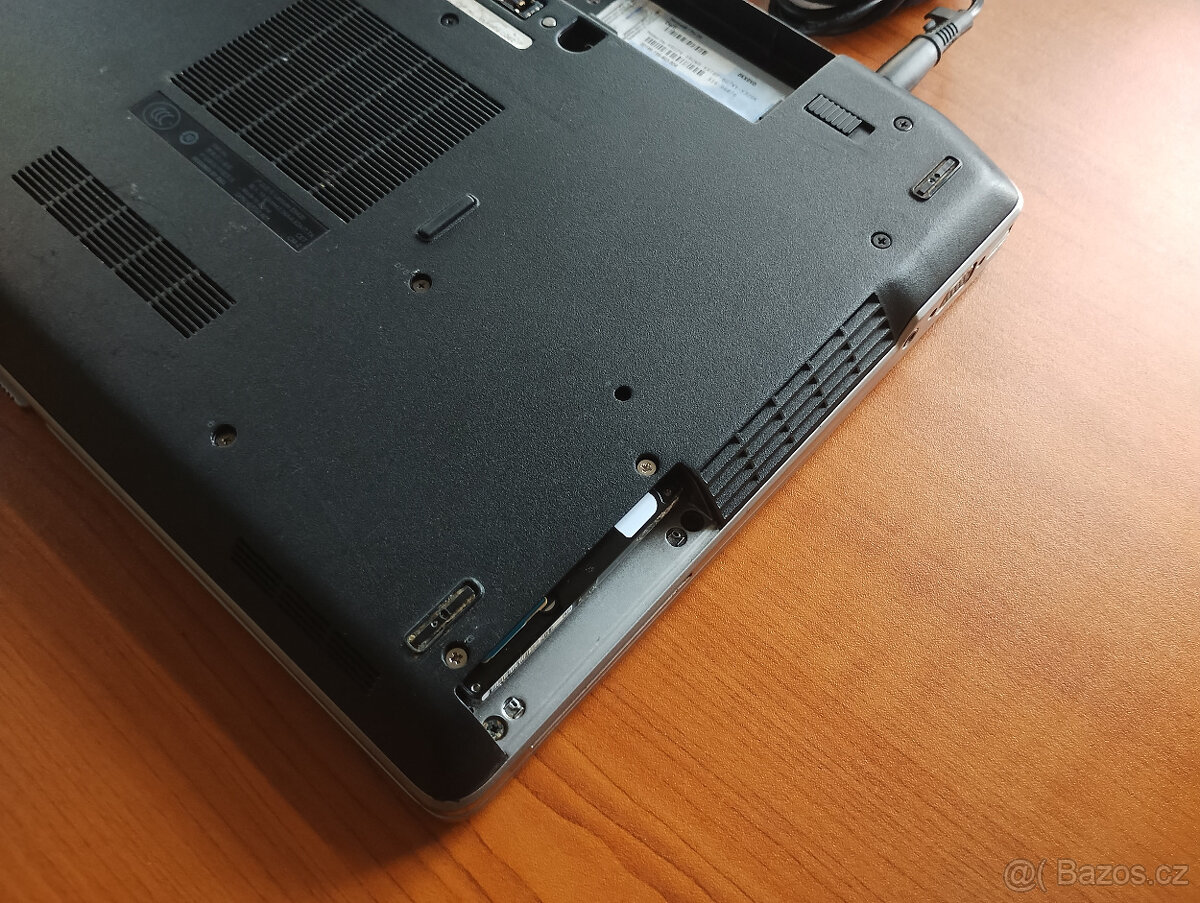 Dell Latitude E6420 + nový zdroj, baterie 2hod (WIN11) - 9