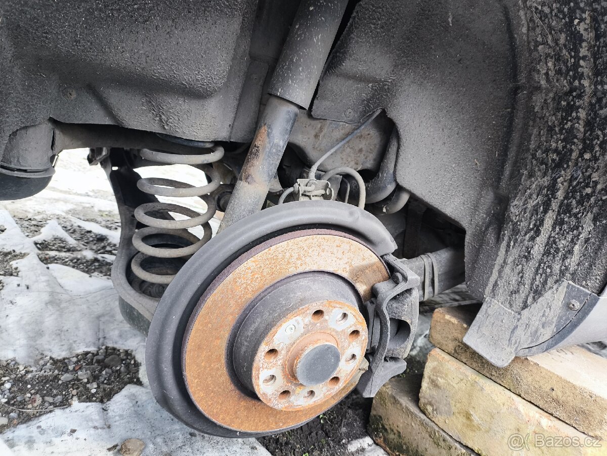 Passat B6 2009 2.0 TDI 103KW - díly - 9