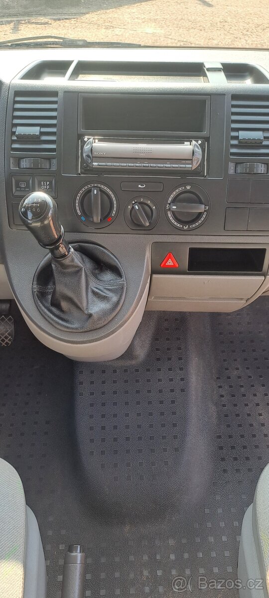 VW Transporter 2.5 TDI 96kW 4X4 5-MÍST - 9