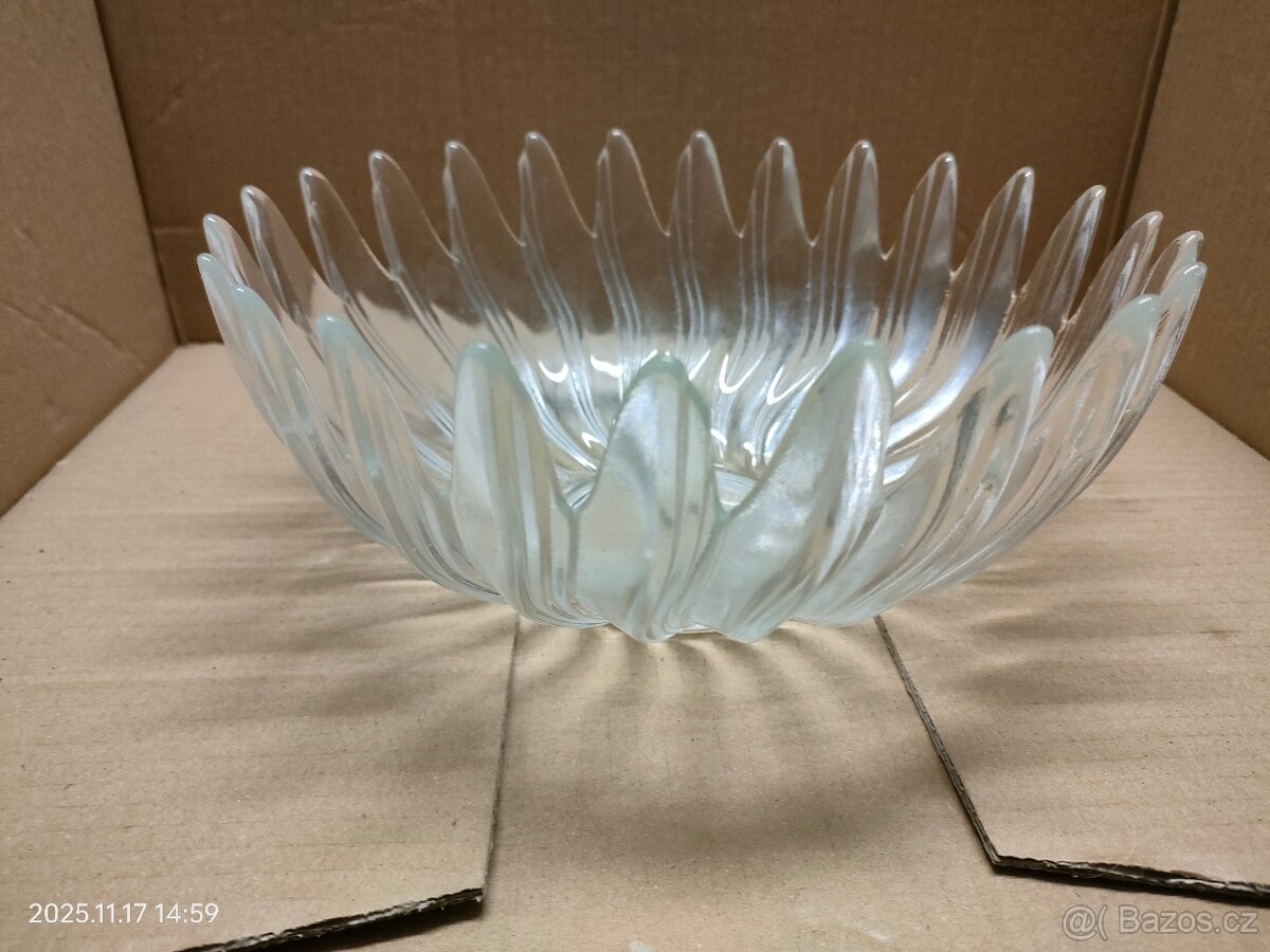 Skleněná mísa - 9