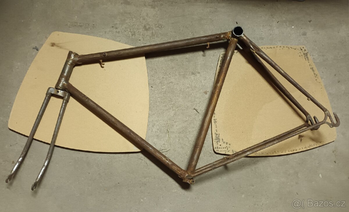 Rámy starých kol - 9