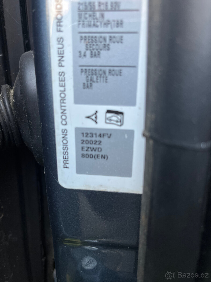 Citroen C4 Picasso Najeto 32tkm náhradní díly EZWD - 9