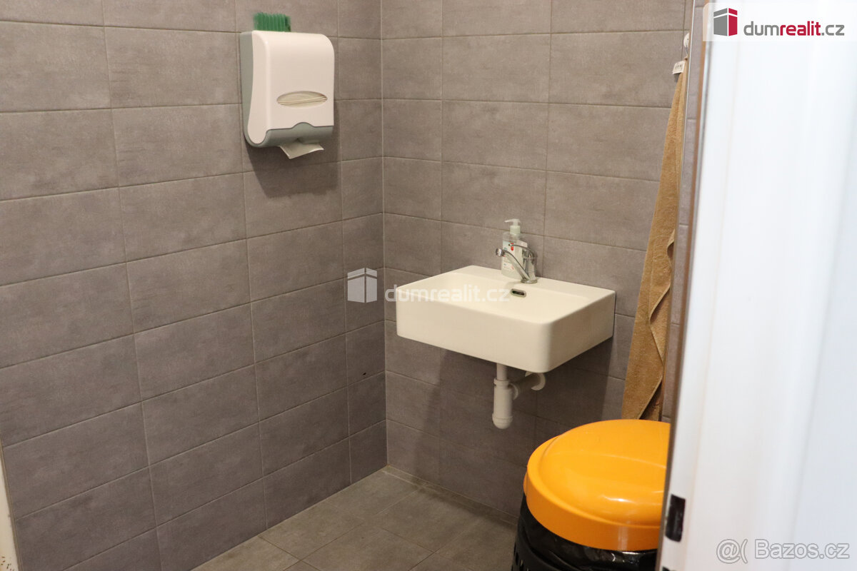 Pronájem administrativní budovy Olomouc - 9