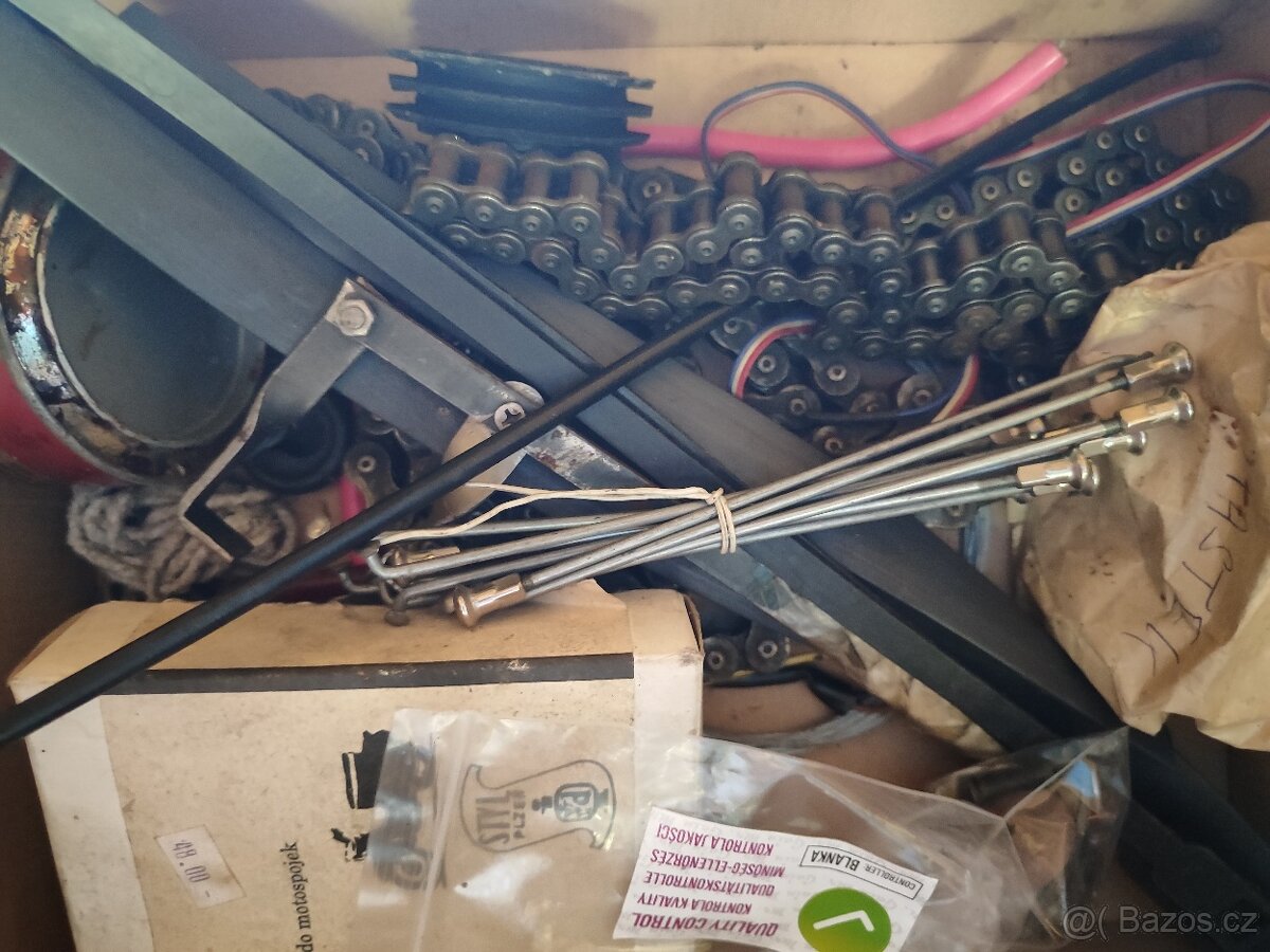 JAWA Pionýr O5 a náhradní díly - 9