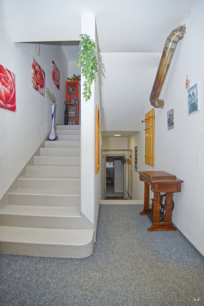 Prodám dům 6+1 - 9