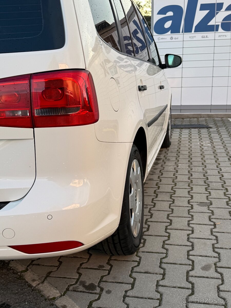 VOLKSWAGEN TOURAN 1.6 TDI 77KW 2012 - 9