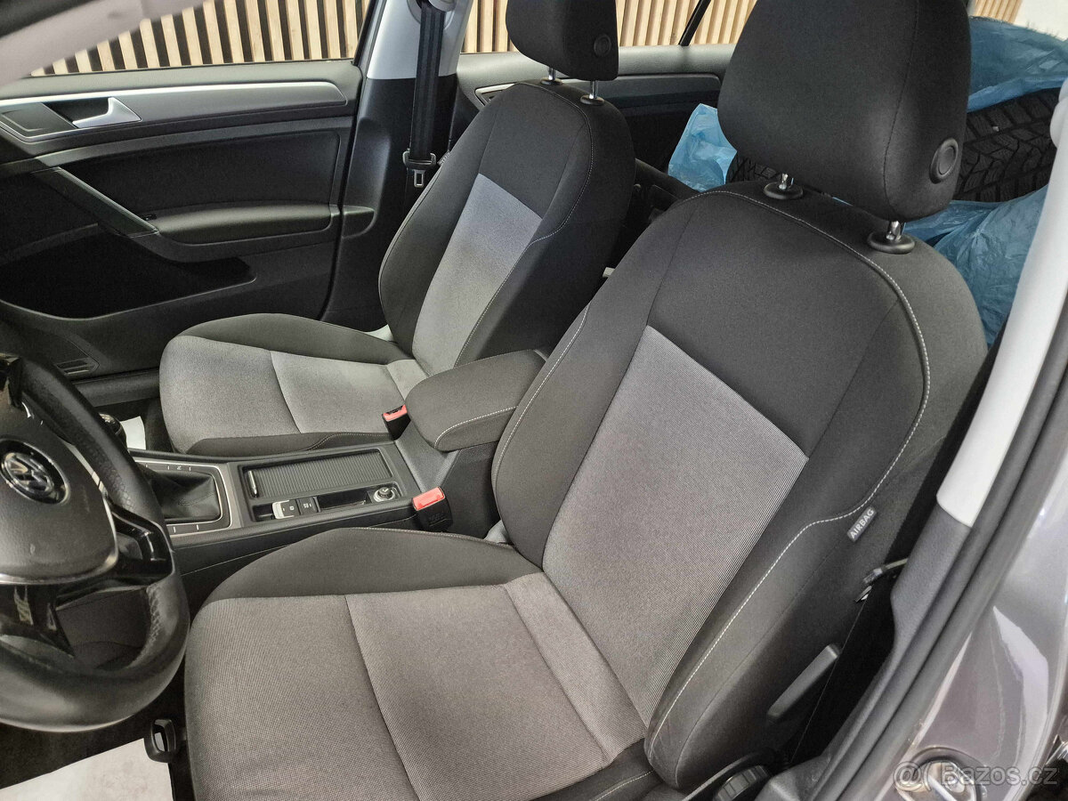 Volkswagen Golf 1,2 TSI EDITION - 9