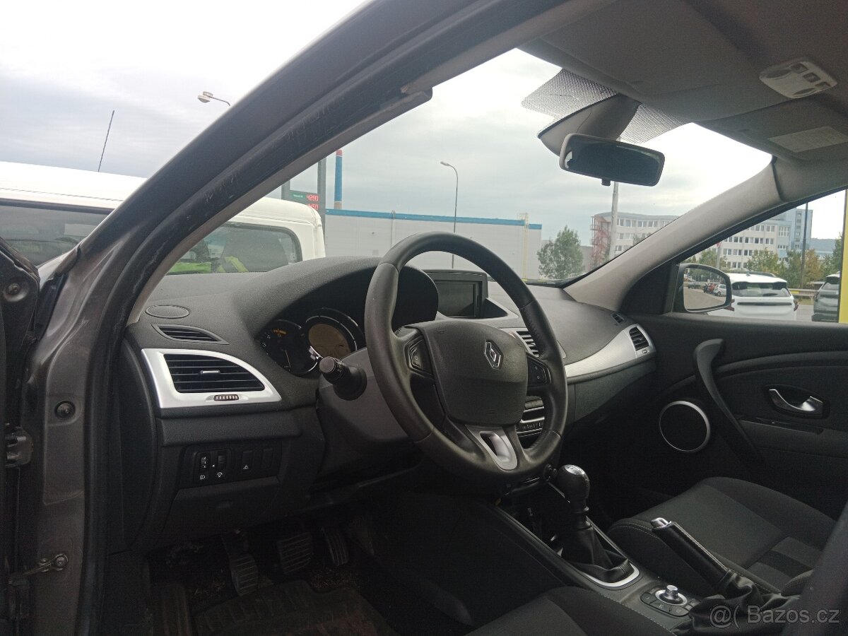 Renault Megane combi III 1.5 dci - 9