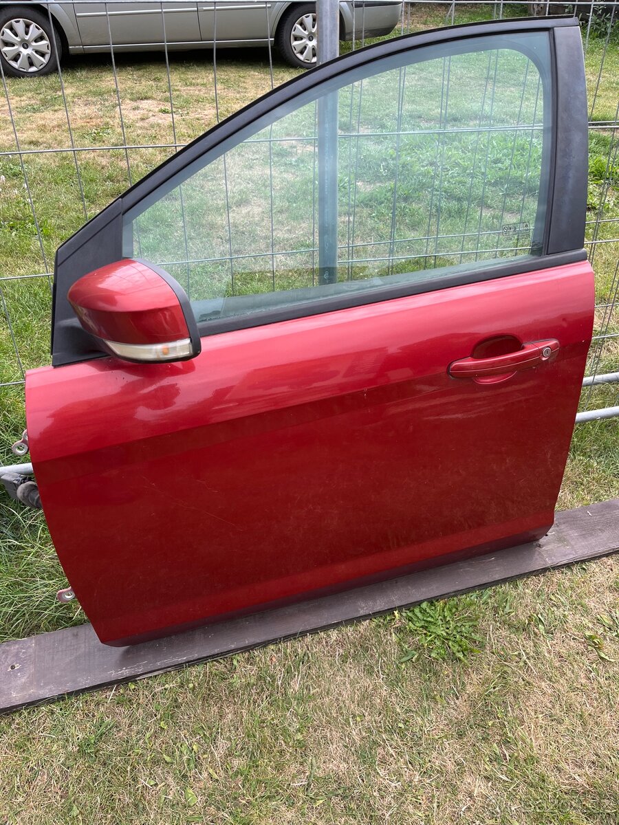 Ford Focus II 1.8 tdci díly - 9