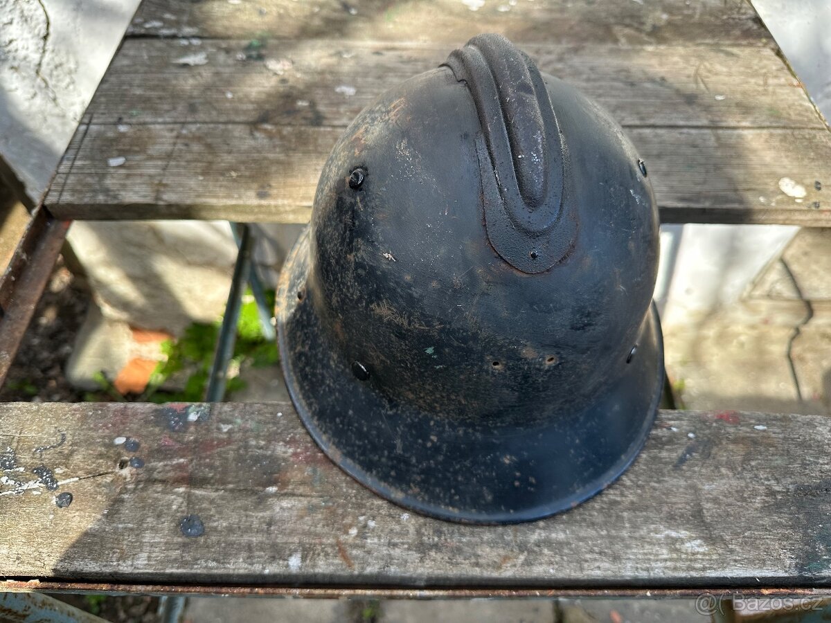 Přilby - 9