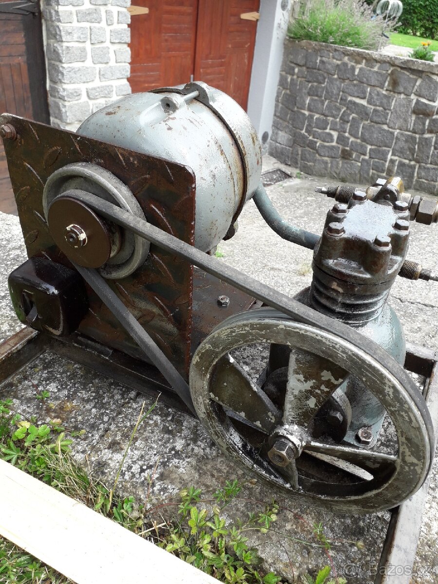 Kompresor funkcni dvouvalec pekny stav - 9