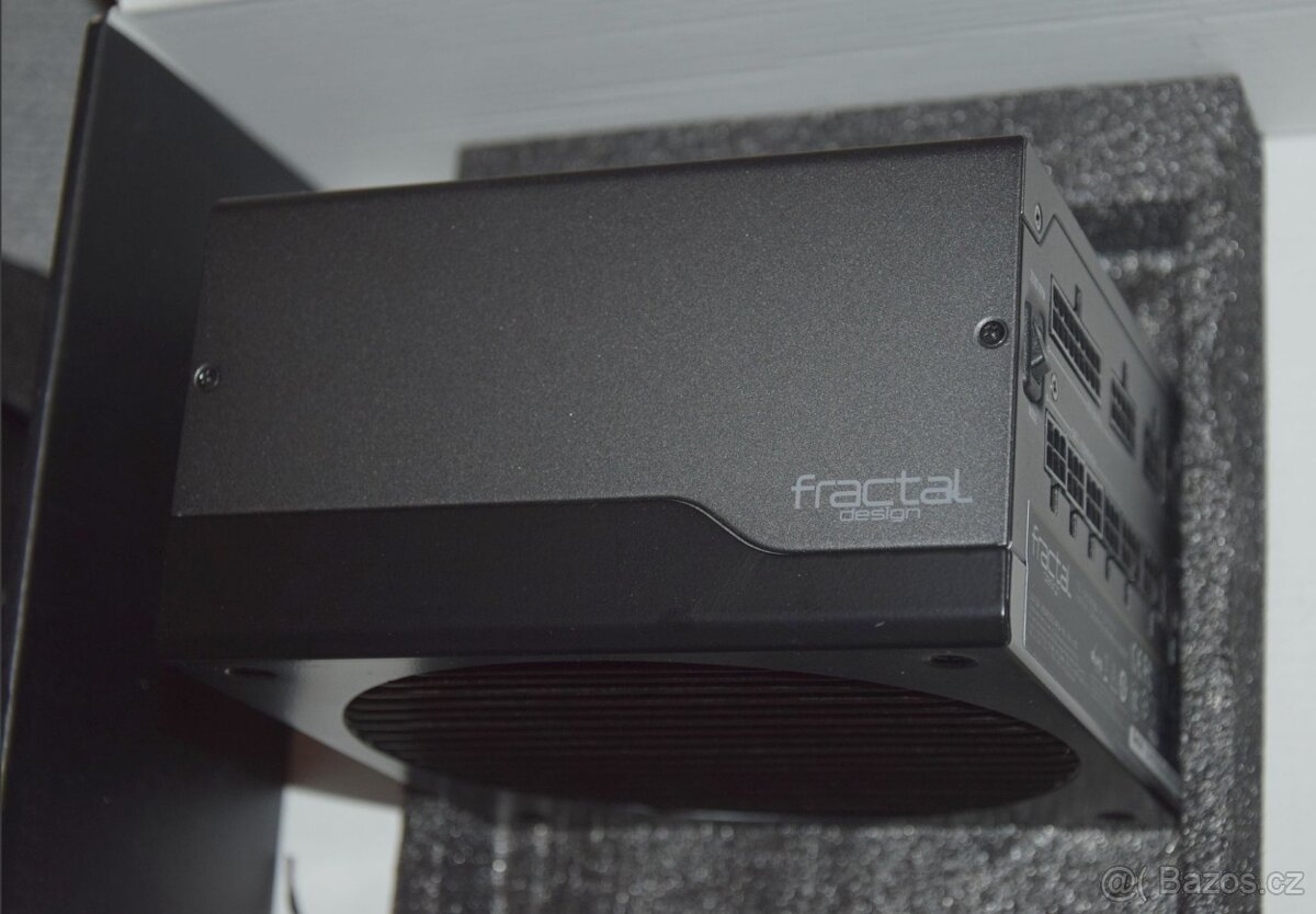 Fractal Design ION+ 760P plně modulární, tichý, PLATINUM - 9