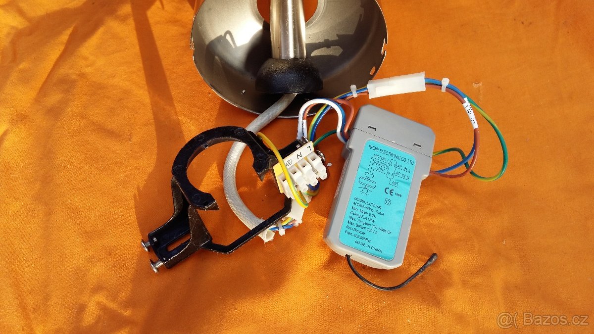 Stropní ventilátor s výsuv. lopatkami a svítidlem - 9