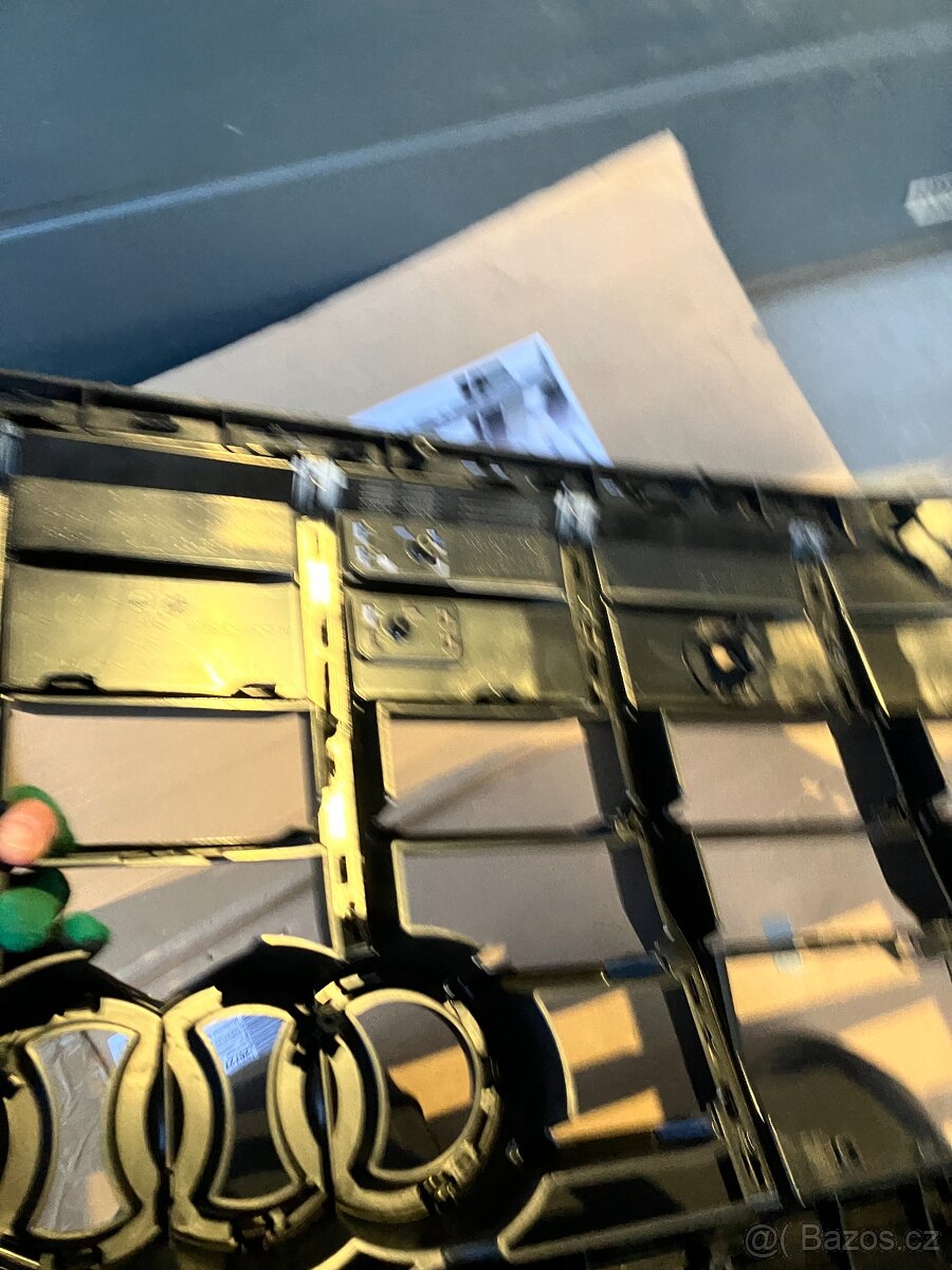 maska mrizka grill audi q8 19- cerna sq8 - 9